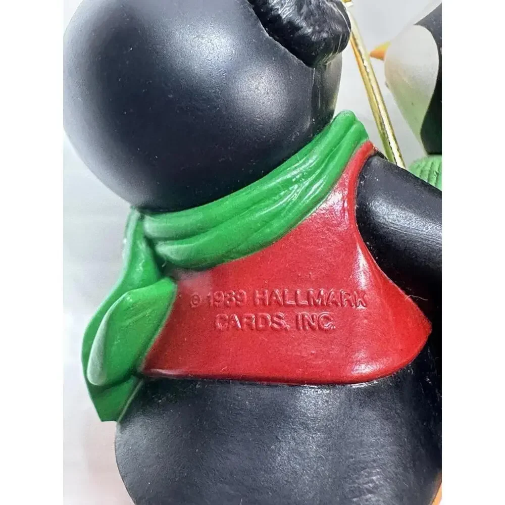 Hallmark Keepsake Mom & Dad‎ Skating Penguins 1989 Christmas Ornament